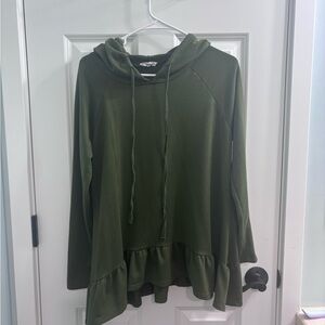 Women’s Betsey’s Boutique Ruffle Bottom Hoodie In Olive Size Large